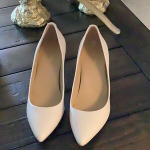 Elegant Cream Women's Pumps
